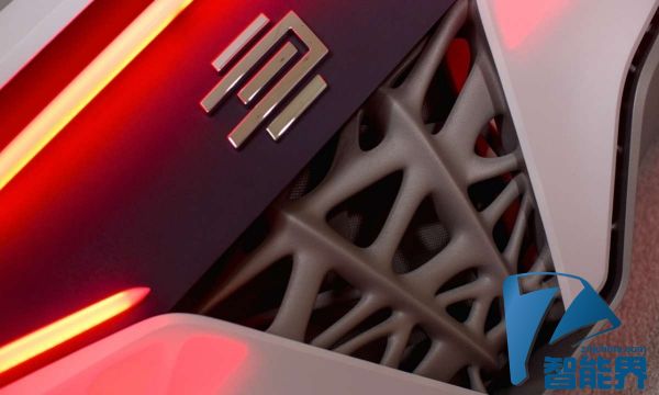 3D打印“光繭”概念車(chē)www.tjttbj.com智能界3.jpg