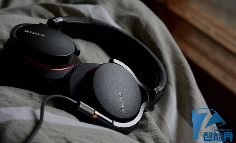 午后慵懶的音樂時光，SONY MDR-1A 輕體驗