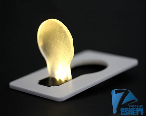 這個燈泡能塞進(jìn)錢包里