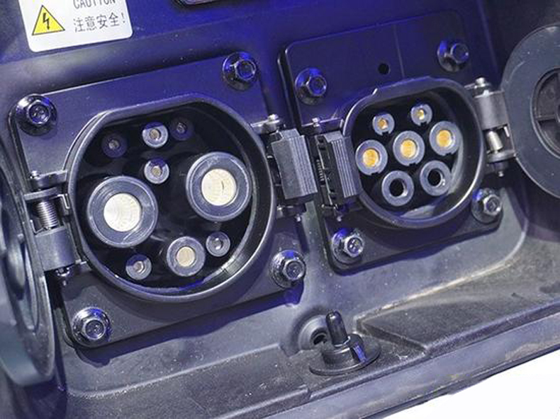 劍橋大學研發(fā)鋰空氣電池 電動汽車續(xù)航增加十倍