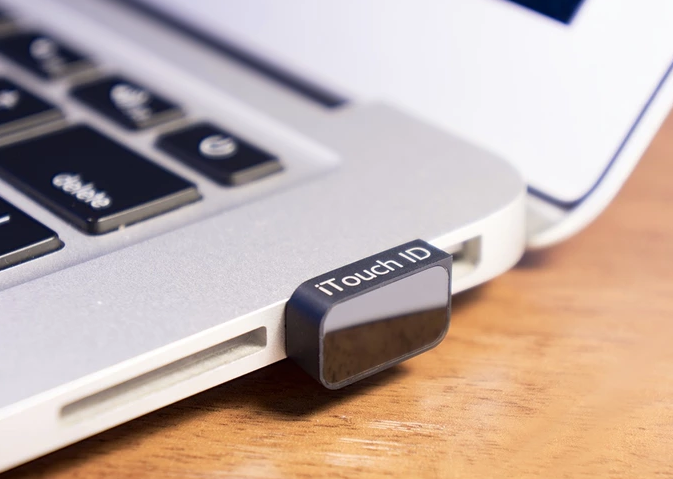 省去記密碼輸密碼的麻煩，世界上最小的 USB 指紋掃描器：iTouch ID