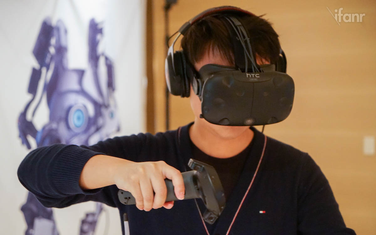 為了更快的體驗(yàn)到更多游戲，HTC Vive 將迎接 2D 桌面影院模式