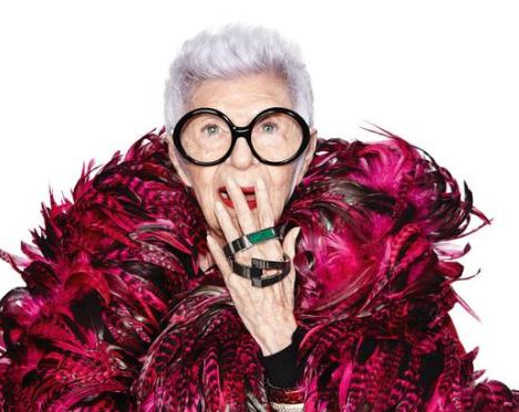 佩服！94歲外國(guó)老太推出智能珠寶