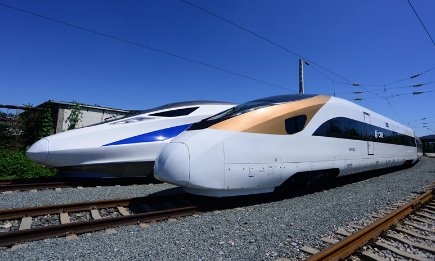  中國(guó)“土豪金”標(biāo)準(zhǔn)動(dòng)車(chē)組即將量產(chǎn)：性能超日本新干線