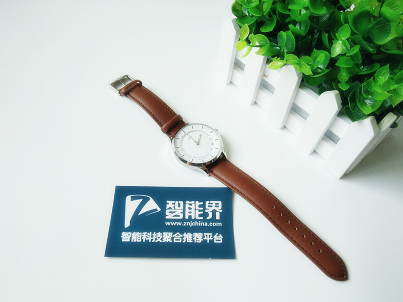 智能與時(shí)尚的完美結(jié)合——颶風(fēng)199智能手表