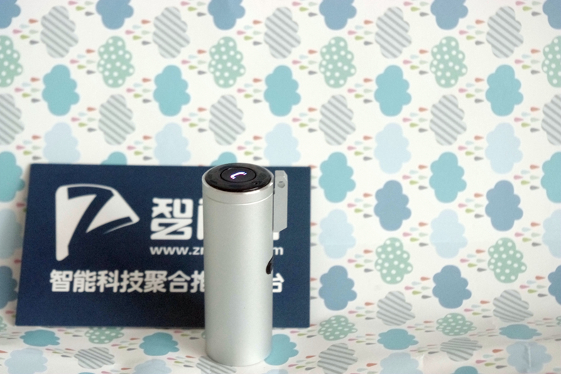 時尚界的新歡——歐雷特Q20藍(lán)牙耳機