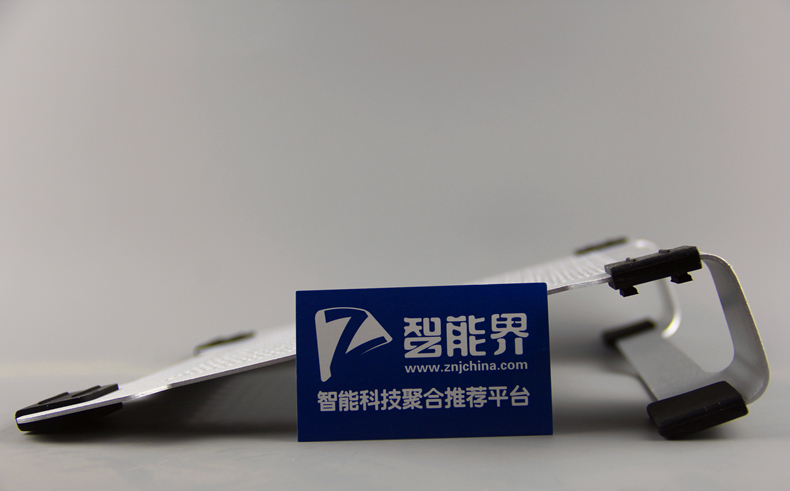 散熱，我們是認(rèn)真的——ORICO全鋁DIY雙風(fēng)扇筆記本散熱墊評(píng)測(cè)