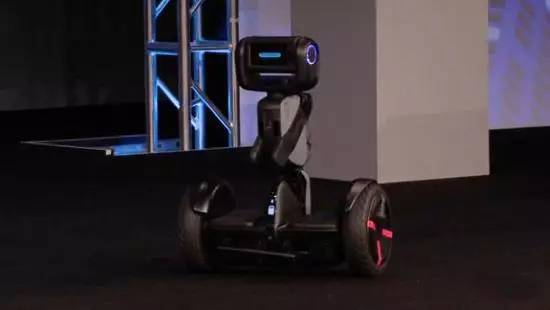 “路萌”加入快遞機器人家族，市場發(fā)展正漸趨成熟