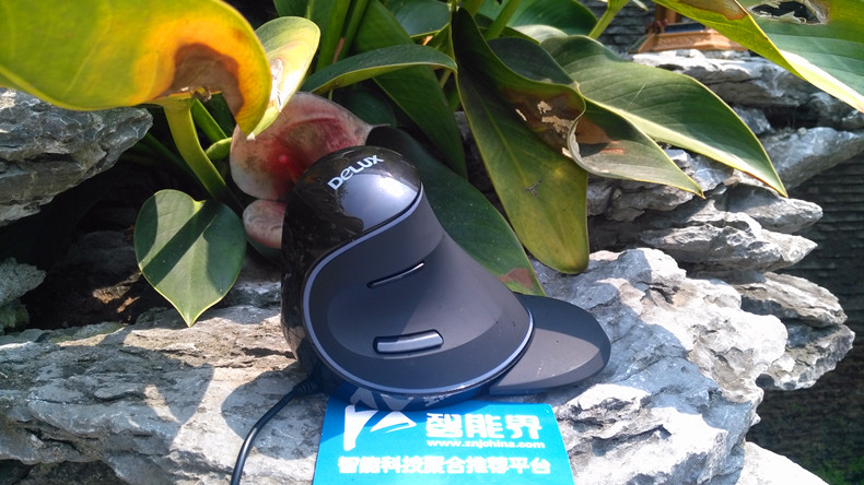 將來的你 ,一定會感謝現(xiàn)在換鼠標(biāo)的自己--多彩M618Plus垂直鼠標(biāo)