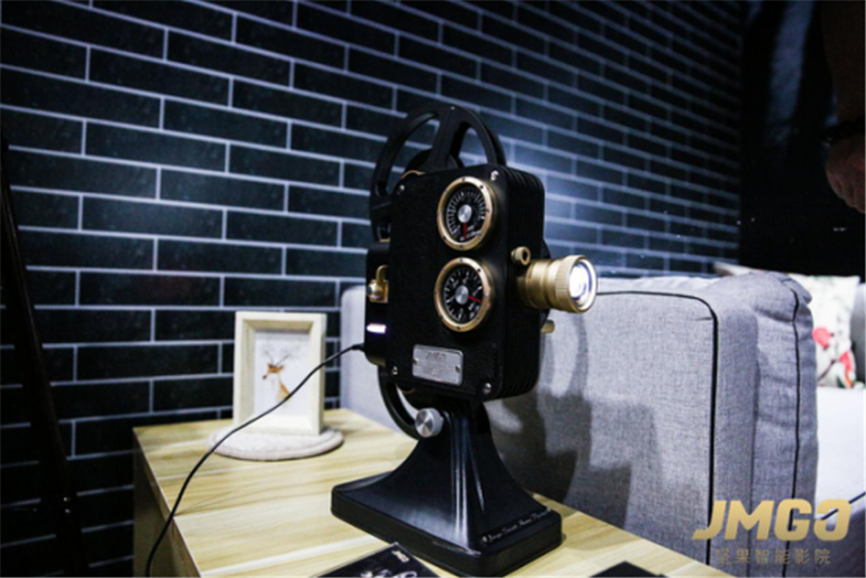 堅果用堅果1895、明智M6、極越A6三款新品 為你講述新生活主義