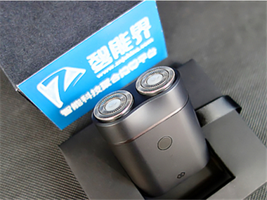 科技改變生活，從“小”事做起——全球最小電動(dòng)剃須刀煥醒S100試用體驗(yàn)