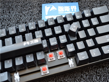 手游配上機(jī)械鍵盤玩游戲才更爽 北通K1手游鍵盤體驗(yàn)