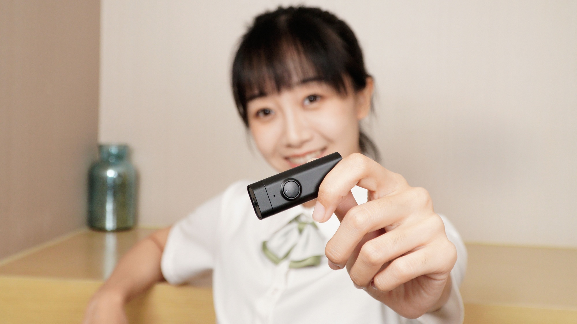 漢王全語通AI錄音筆體驗(yàn)，錄音轉(zhuǎn)寫、同聲傳譯就該如此高效暢快