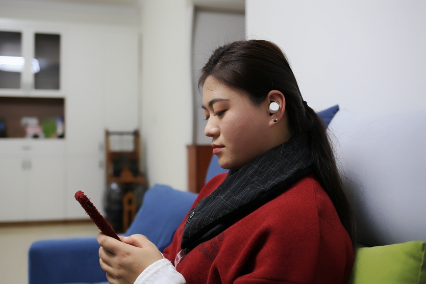 冬日送溫暖，fooxmet風(fēng)謎智能溫控發(fā)熱圍巾，給頸部加倍保護(hù)
