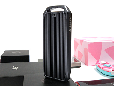 顏值和速度并存，奧?？剖装l(fā)全兼容USB4.0和雷電4接口硬盤盒體驗