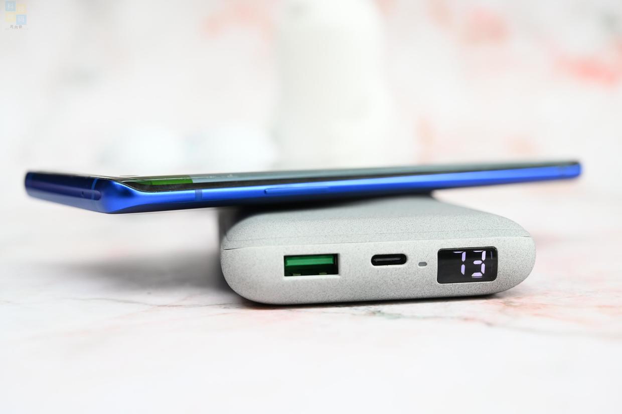 有線無線雙料快充，還支持Magsafe，南卡POW-3無線充電寶體驗