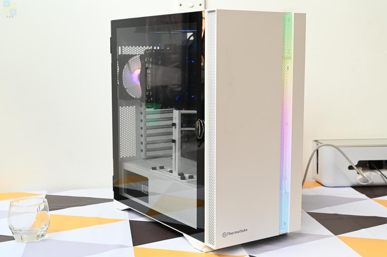 兼容性超強的RGB機箱，雙開門更易維護，Tt挑戰(zhàn)者H6上手