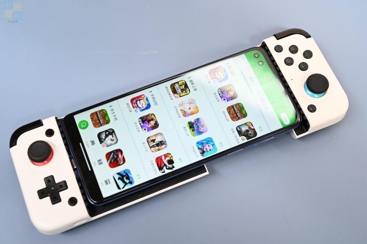 更痛快的游戲操作，讓手機(jī)一秒變Switch，小雞X2游戲手柄體驗(yàn)