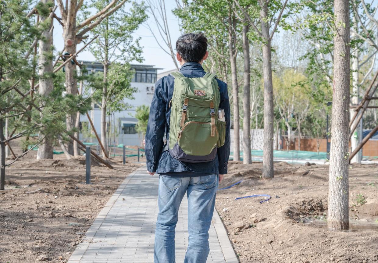 更適合步行者的背包，讓日常通勤更輕松，多特Walker通勤包體驗(yàn)