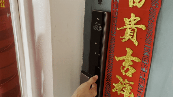 ezgif-2-74659d4c4376.gif