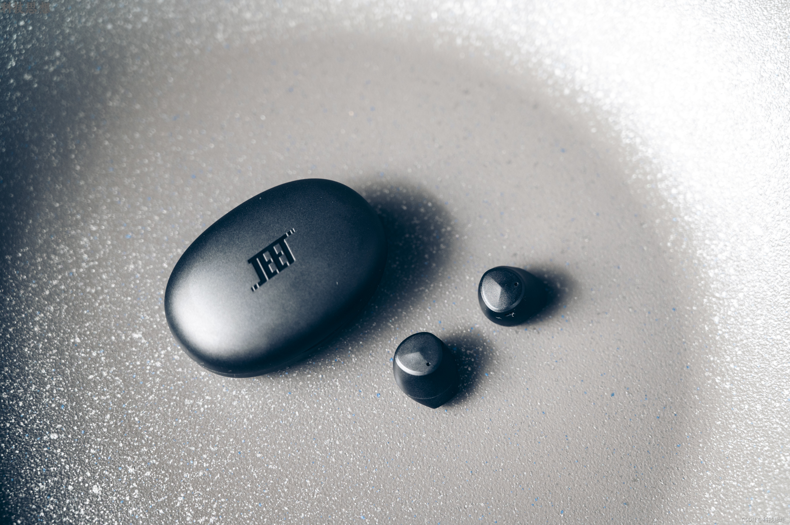 設(shè)計別致的小耳機，佩戴無感音質(zhì)不錯，JEET Air2體驗