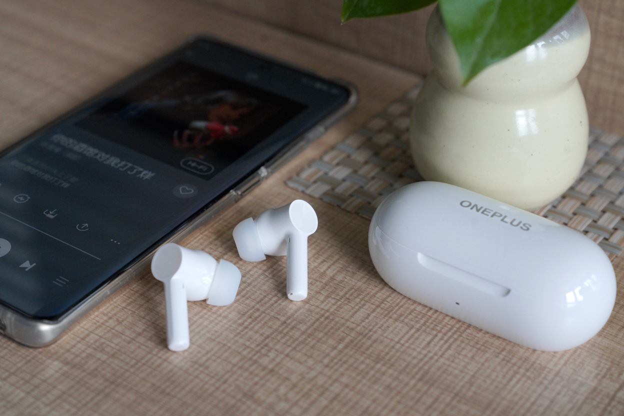 OnePlus Buds Z2：主動降噪，靜享好聲音