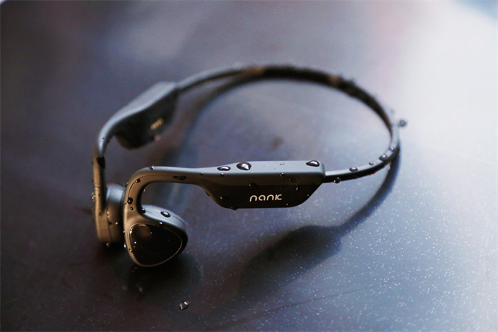 自帶內(nèi)存的骨傳導(dǎo)藍(lán)牙耳機(jī)，南卡Runner Pro2，有顏更有料