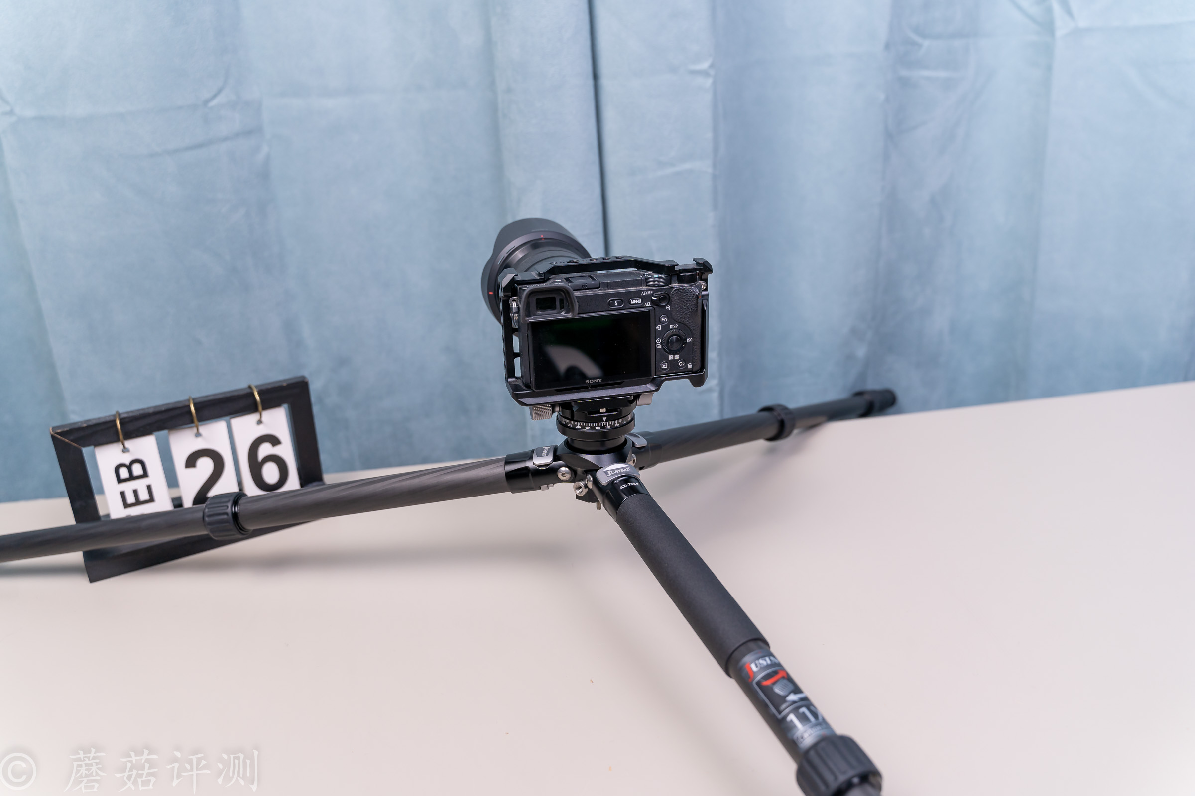32_20221226_佳鑫悅AX-255C優(yōu)質(zhì)碳纖維三腳架云臺(tái)套裝_微單單電數(shù)碼單反相機(jī)專業(yè)三角架.jpg