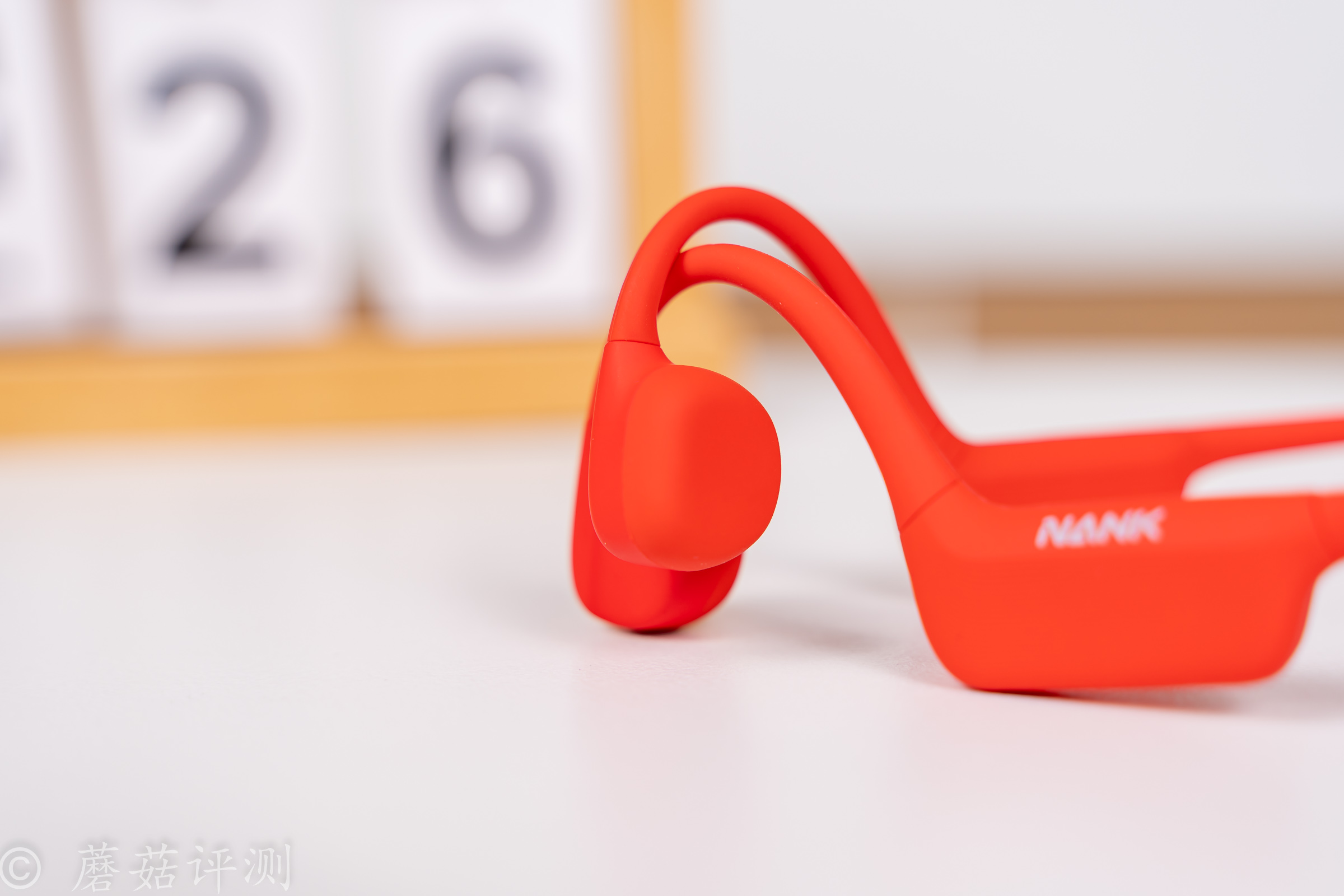 8_20230508_南卡（NANK）骨傳導(dǎo)耳機開放式藍牙耳機專業(yè)跑步不入耳健身無線充電運動超長續(xù)航NANK_NEO_朱砂紅.jpg